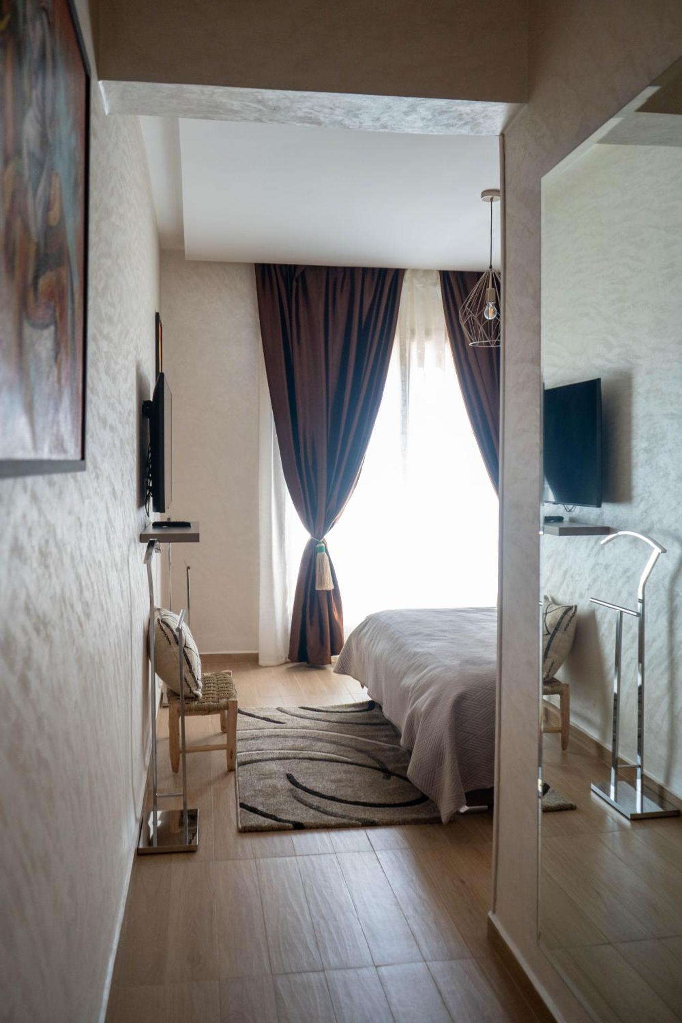Magnifique Appartement Moderne De 2 Chambres Avec Piscine A 10 Min Du Centre De Marrakech Marrakesh Exterior foto