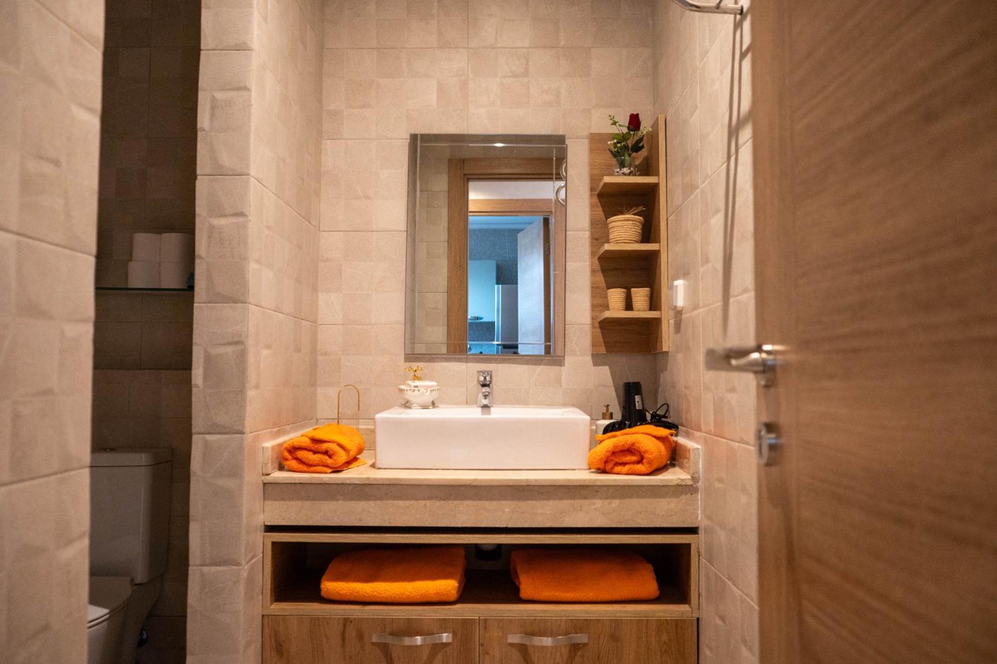 Magnifique Appartement Moderne De 2 Chambres Avec Piscine A 10 Min Du Centre De Marrakech Marrakesh Exterior foto
