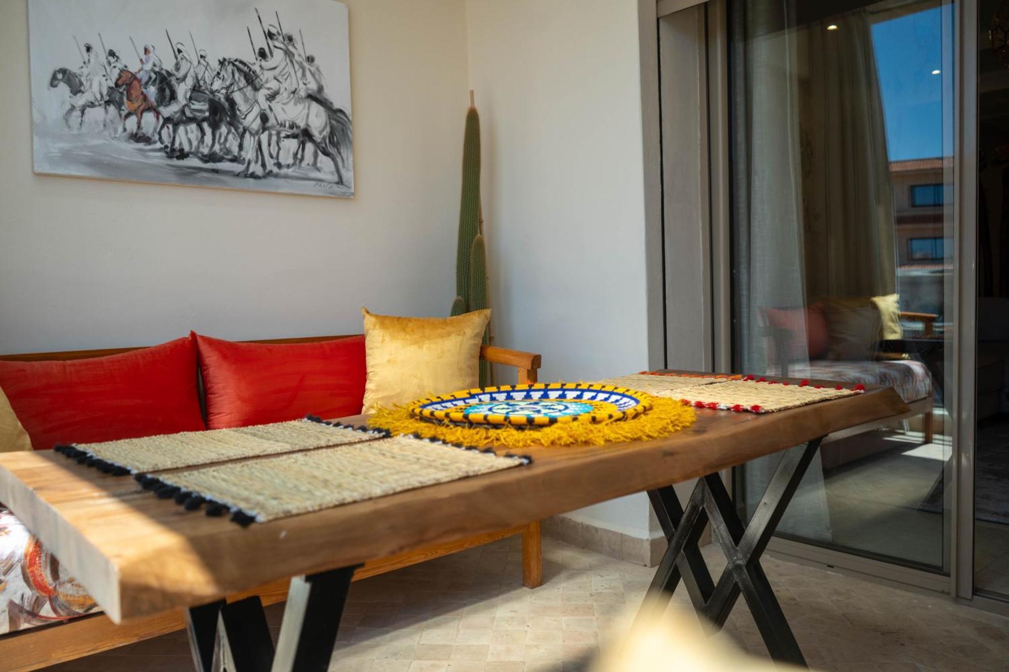 Magnifique Appartement Moderne De 2 Chambres Avec Piscine A 10 Min Du Centre De Marrakech Marrakesh Exterior foto